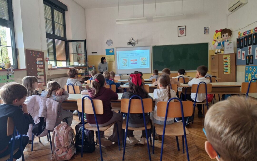 I U MOM GRADU VUKOVAR SVIJETLI